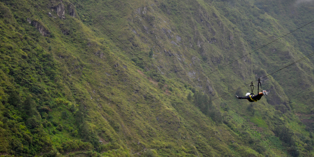 Sicherheit und Qualität haben bei Skywalker oberste Priorität. Vertrauen Sie darauf, dass wir Ihr Seilbahnprojekt mit Präzision und Fachwissen entwerfen und realisieren.